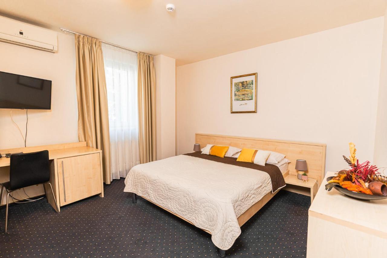 Hotel Pacific Timişoara Extérieur photo